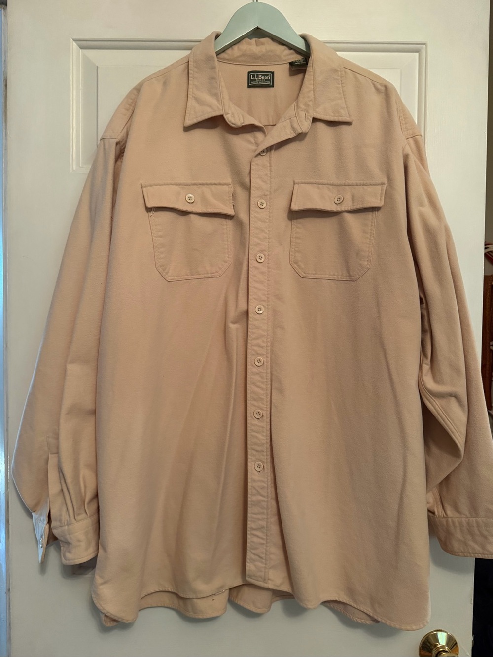 Vintage L.L. Bean Men’s Long-Sleeve Button Front Shirt Jacket in Light Beige
